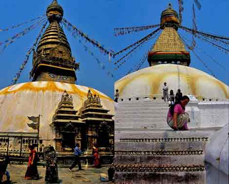 
Kathmandu Swayambhunath and Boudhanath - I Cembali del Makalu book

